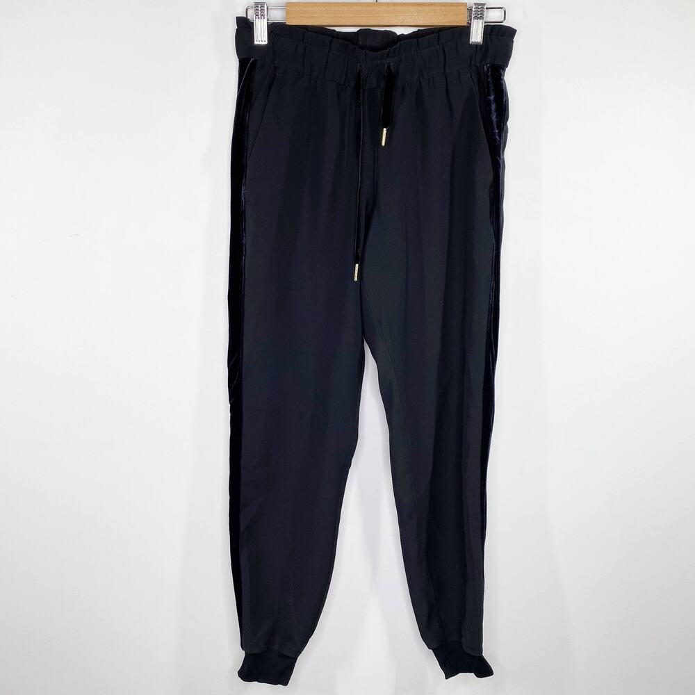 Lululemon On The Fly Black Velvet Trim Drawstring Jogger Pants Women's Size 2